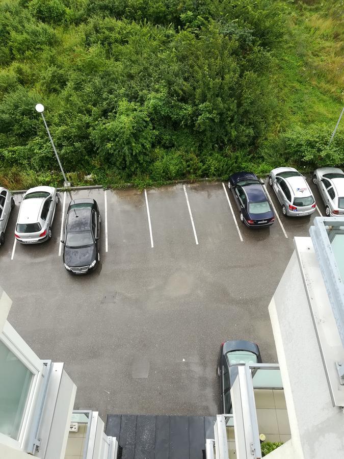 Omega Hotel Doboj Buitenkant foto