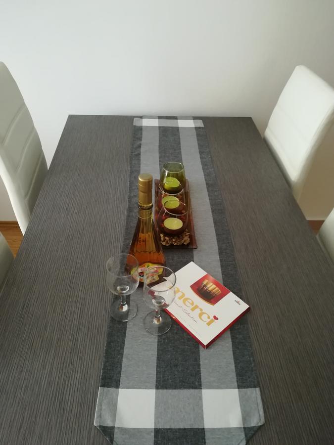 Omega Hotel Doboj Buitenkant foto