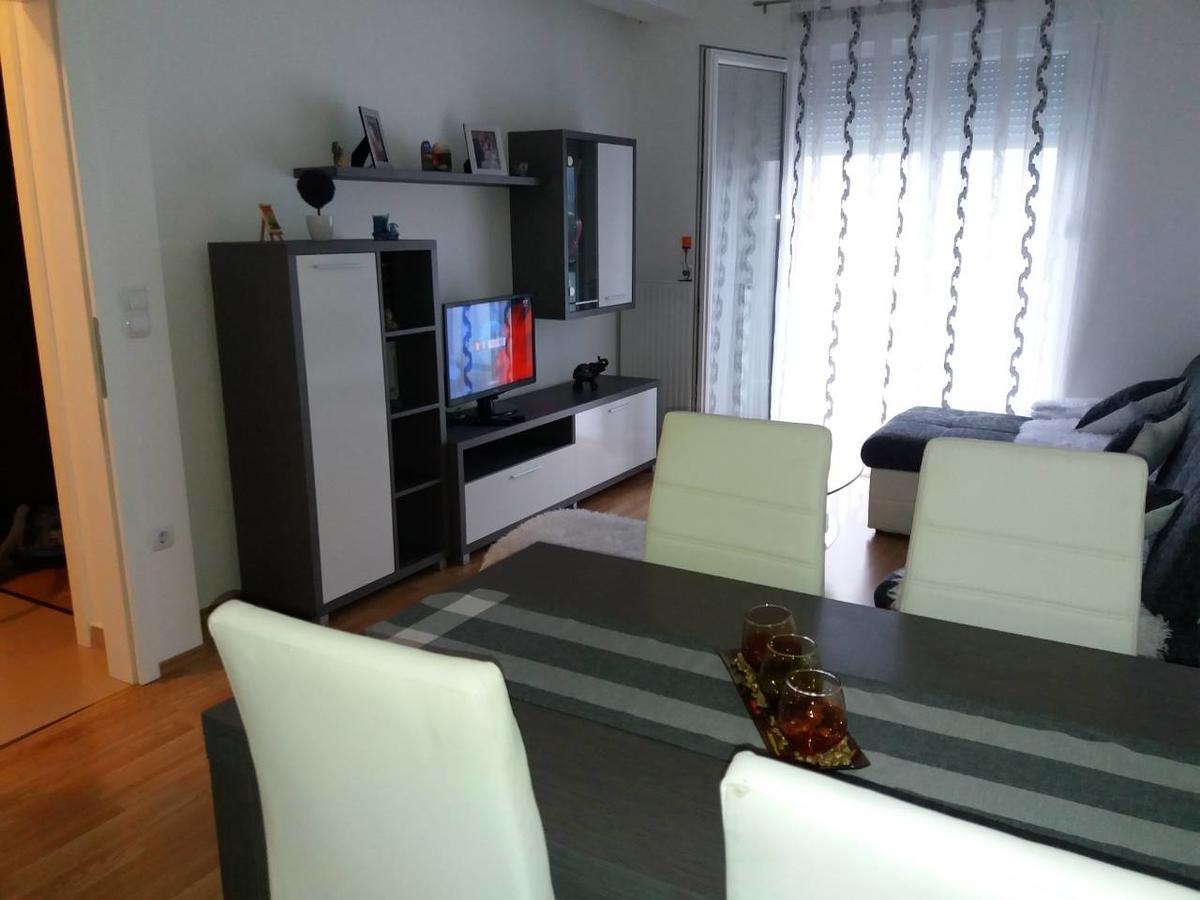 Omega Hotel Doboj Buitenkant foto
